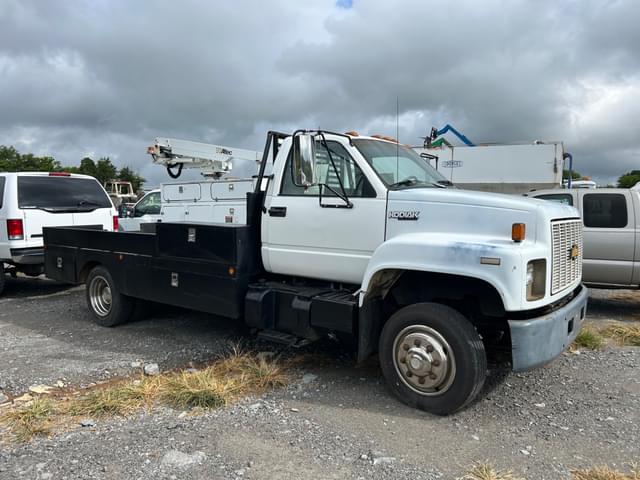 Image of Chevrolet C60 equipment image 1