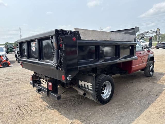 Image of Chevrolet K3500 equipment image 2