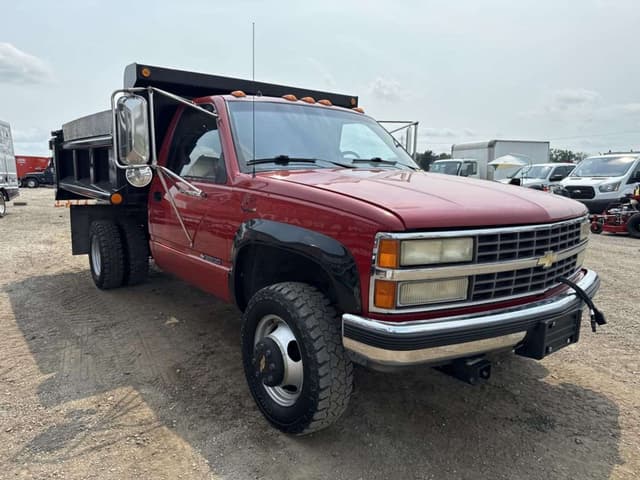 Image of Chevrolet K3500 equipment image 3
