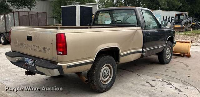 Image of Chevrolet K2500 equipment image 4