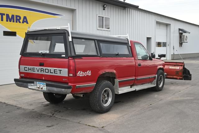 Image of Chevrolet 1500 equipment image 2