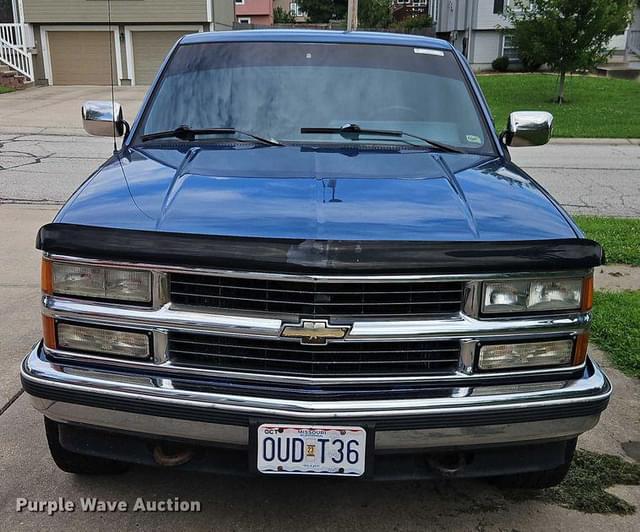 Image of Chevrolet K1500 equipment image 1