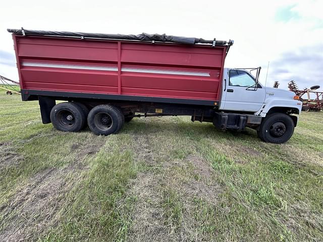 Image of Chevrolet Kodiak 70 equipment image 1