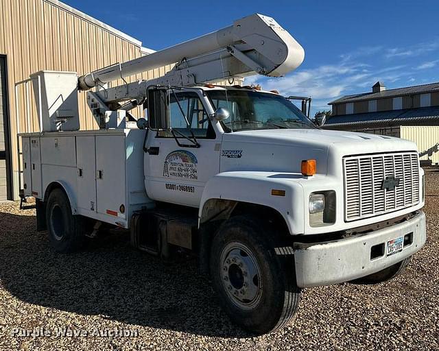 Image of Chevrolet Kodiak C6500 equipment image 2