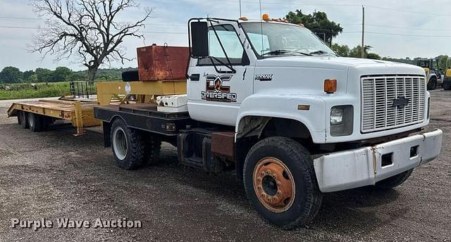 Image of Chevrolet Kodiak equipment image 2