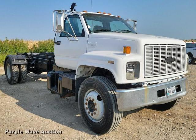 Image of Chevrolet Kodiak equipment image 2