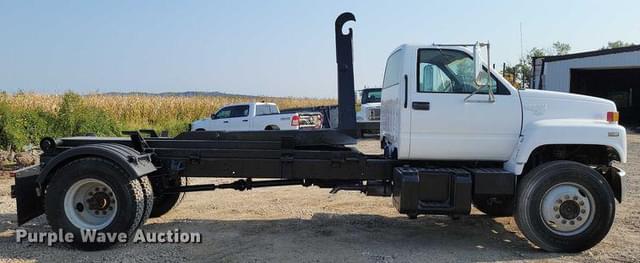 Image of Chevrolet Kodiak equipment image 3