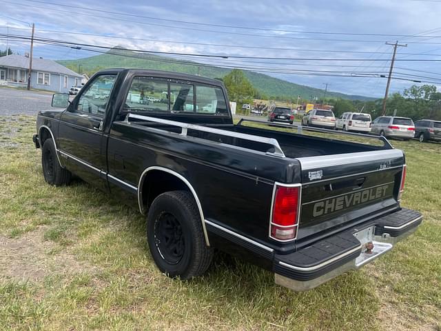Image of Chevrolet S10 equipment image 2