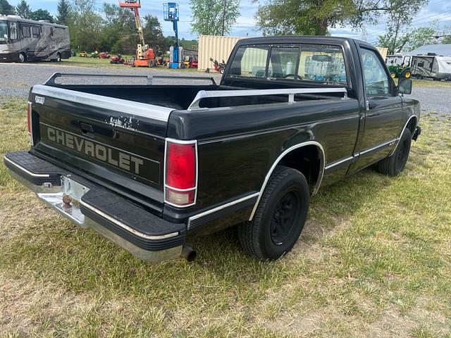 Image of Chevrolet S10 equipment image 4
