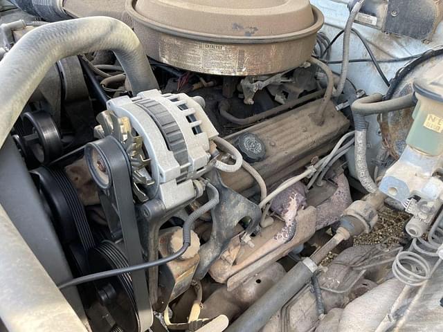 Thumbnail image Chevrolet 2500 41