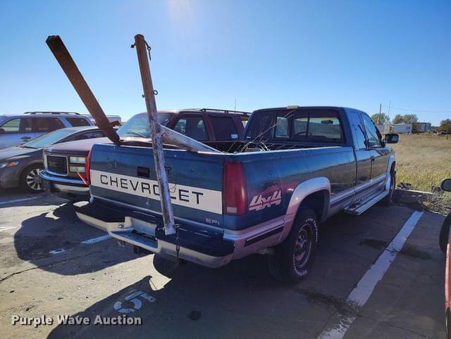 Image of Chevrolet K2500 equipment image 4
