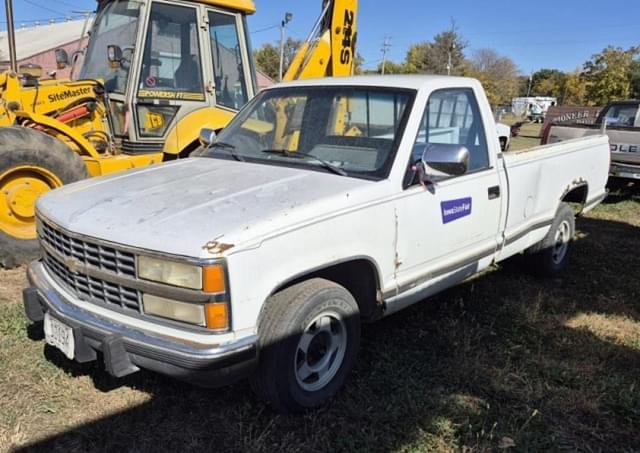 Image of Chevrolet Silverado equipment image 1