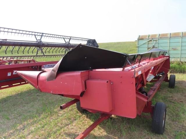 Image of Case IH 1083 equipment image 1