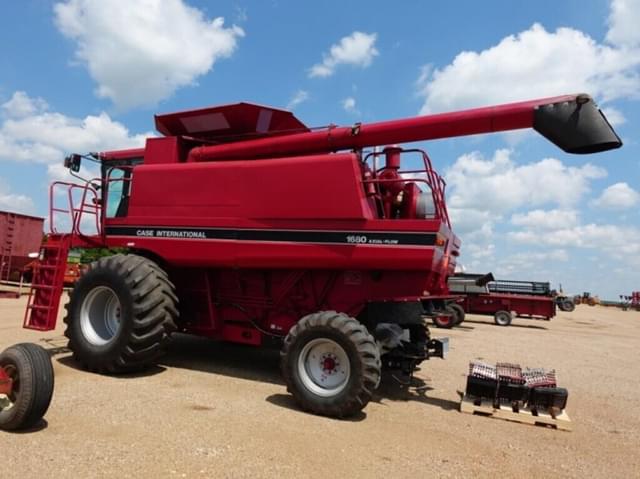 Image of Case IH 1680 equipment image 2