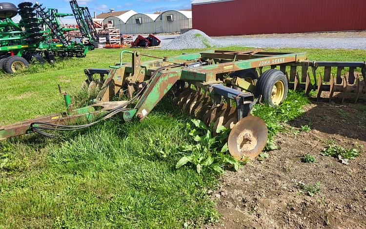 1991 John Deere 630 Equipment Image0