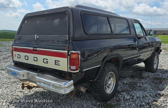 Image of Dodge Ram 250 equipment image 4