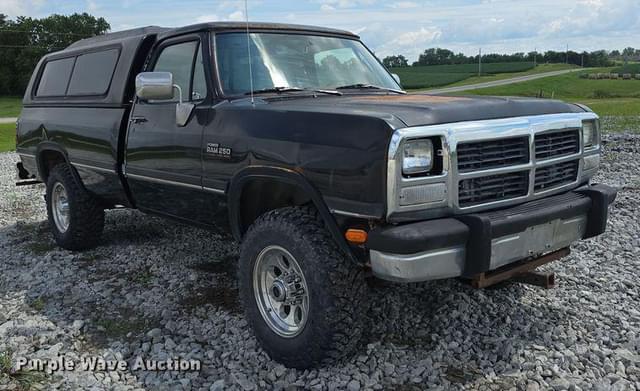Image of Dodge Ram 250 equipment image 2