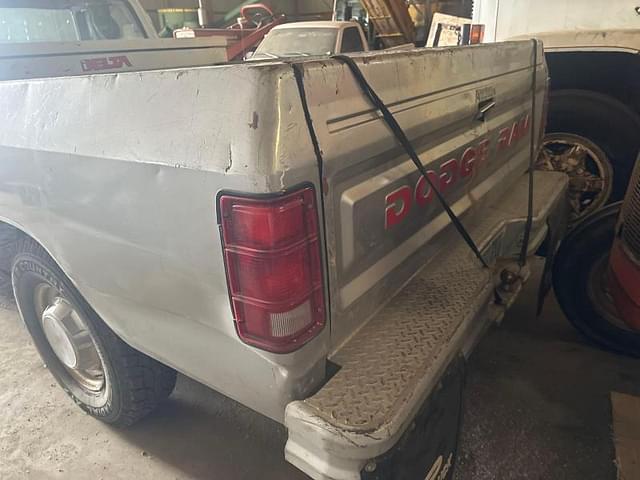 Image of Dodge Ram 250 equipment image 3