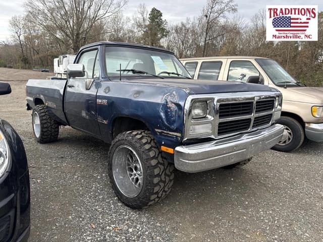 Image of Dodge Ram 2500 equipment image 1