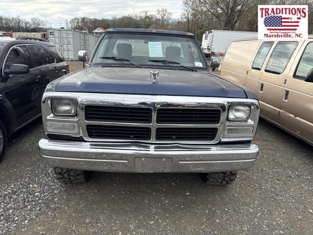 Image of Dodge Ram 2500 equipment image 3