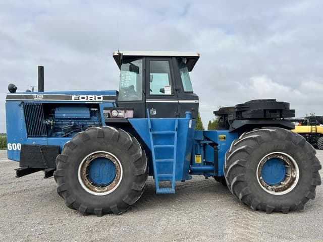 Image of Ford 1156 equipment image 2