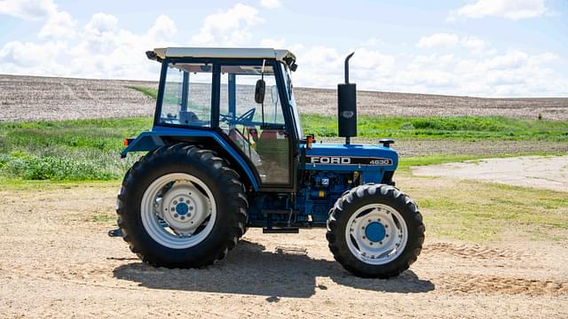 Image of Ford 4630 equipment image 4