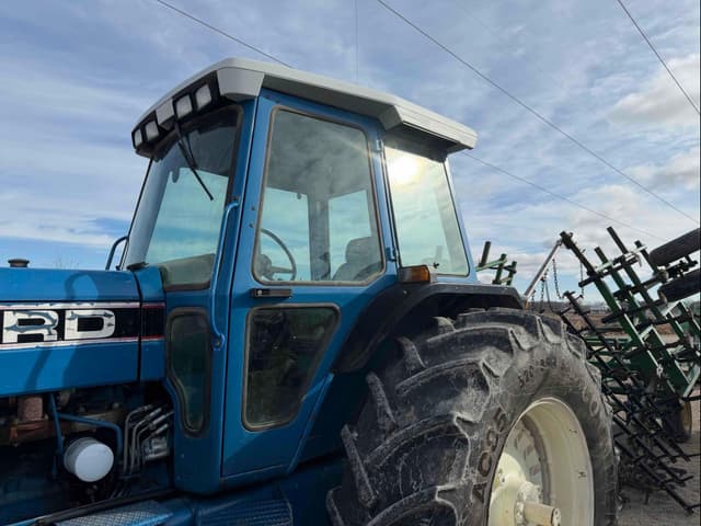 Image of Ford 8630 equipment image 4