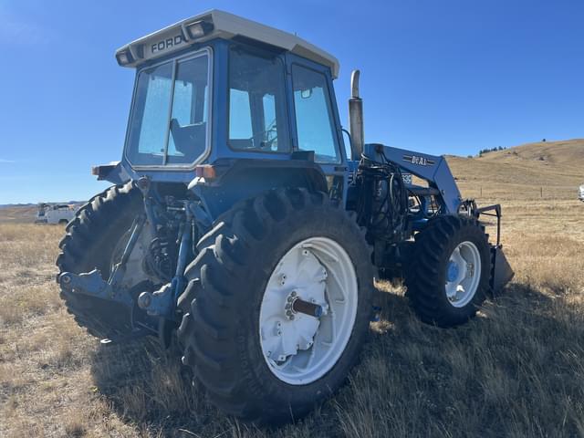 Image of Ford 8630 equipment image 4