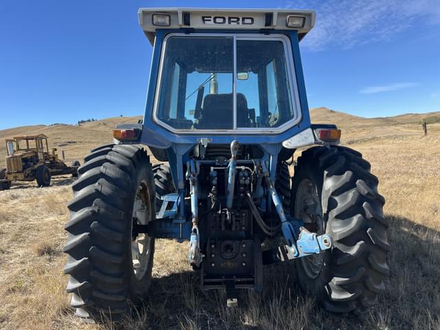Image of Ford 8630 equipment image 3