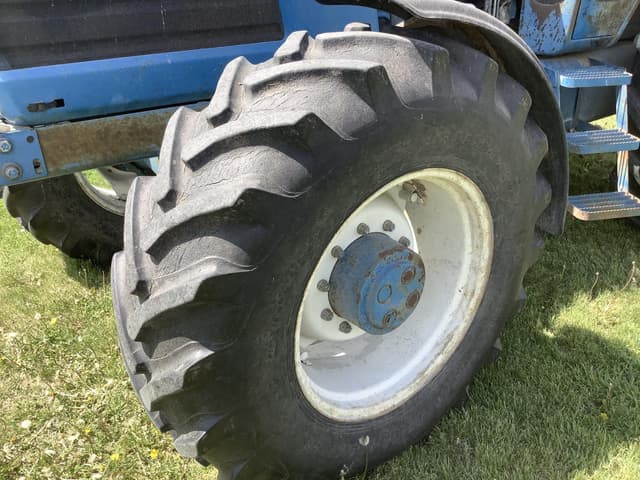 Image of Ford 8730 equipment image 1
