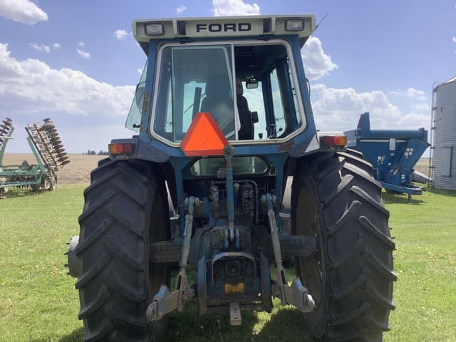 Image of Ford 8730 equipment image 4