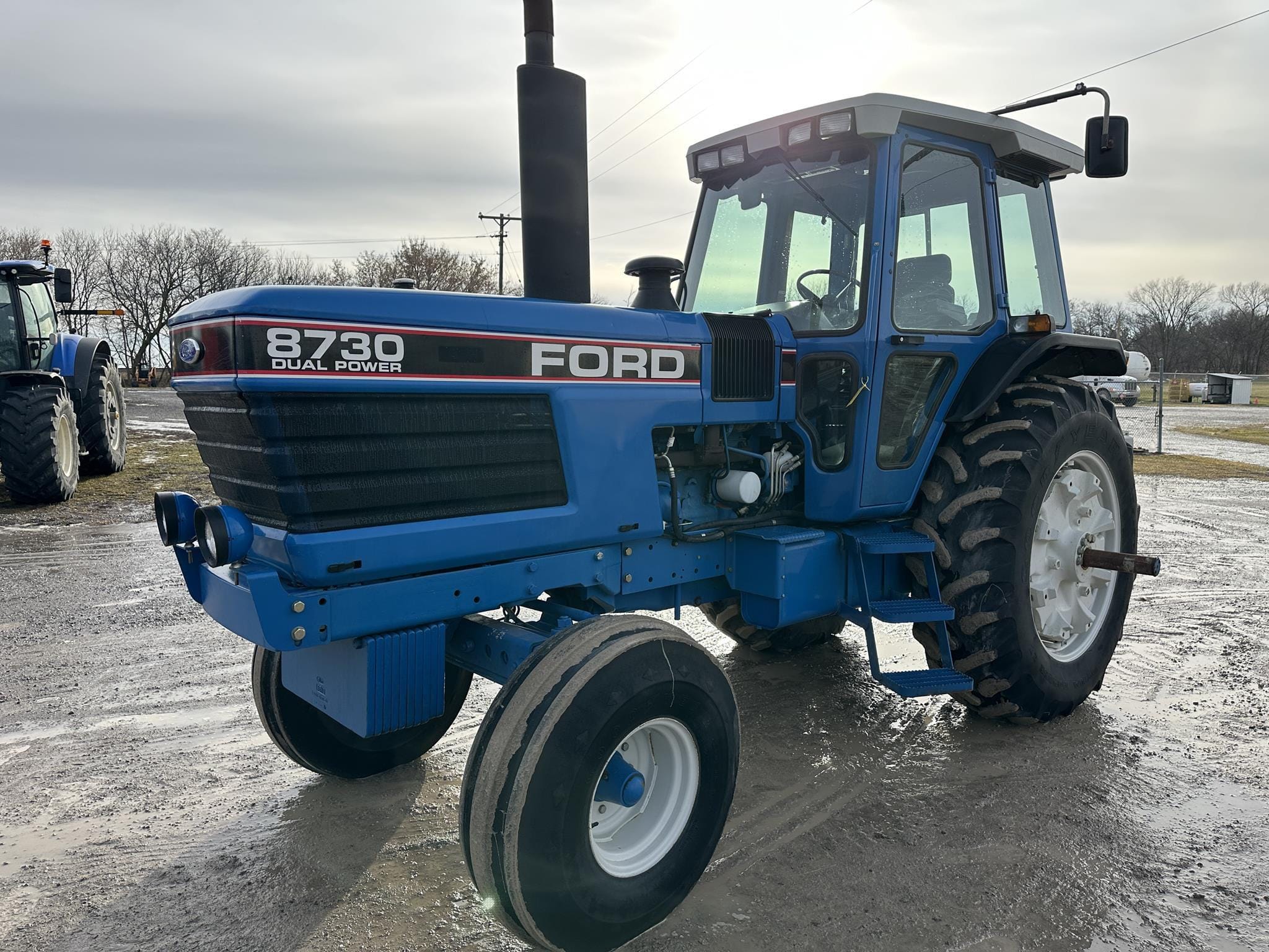 1991 Ford 8730 Equipment Image0