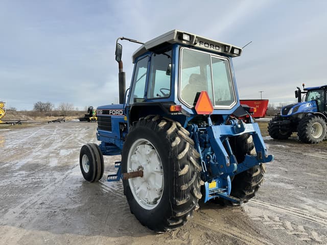 Image of Ford 8730 equipment image 2