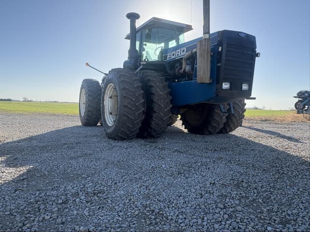 Image of Ford 876 equipment image 4