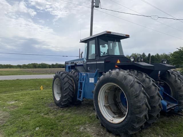 Image of Ford 876 equipment image 2