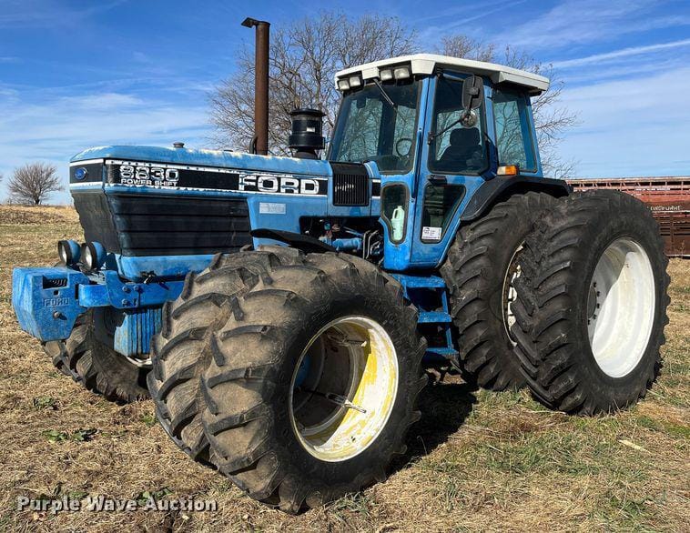 Main image Ford 8830