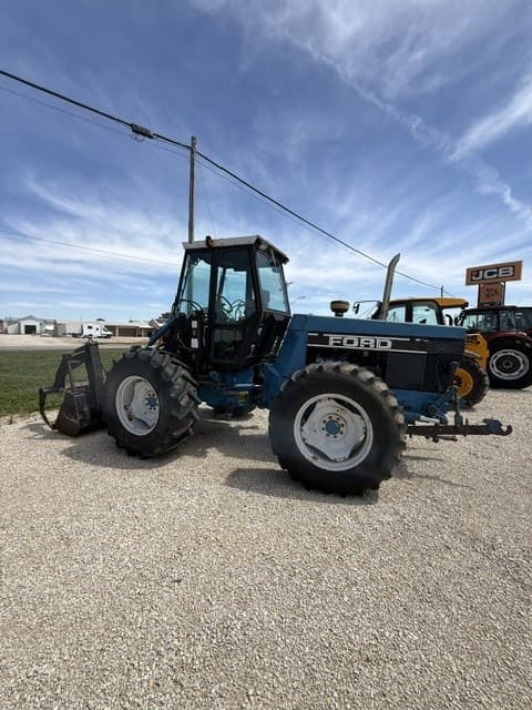 Image of New Holland 9030 Primary image