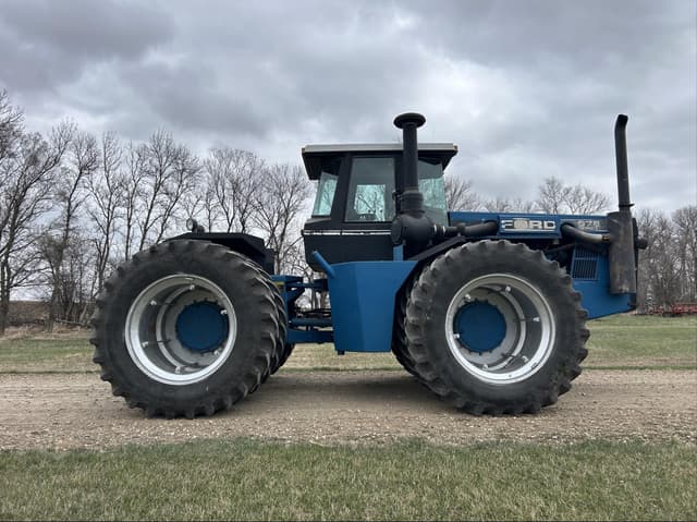 Image of Ford 976 equipment image 3