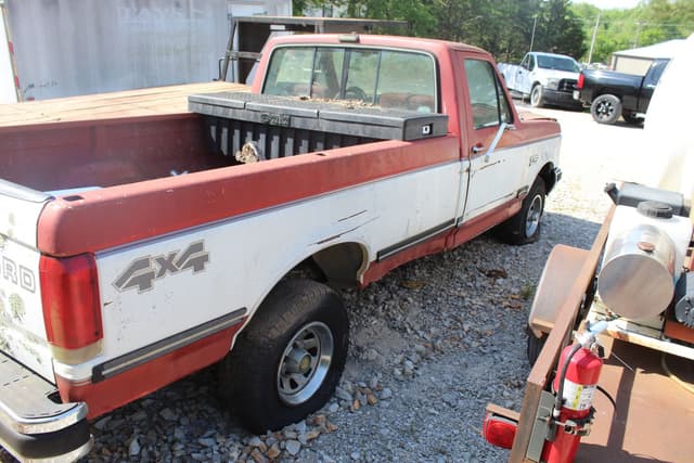 Image of Ford F-150 equipment image 2