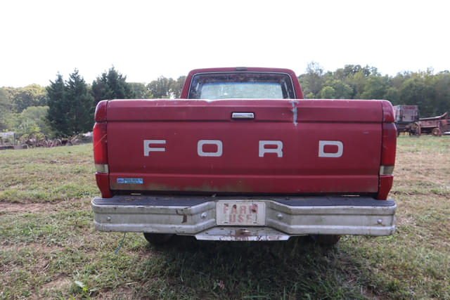 Image of Ford F-250 equipment image 3