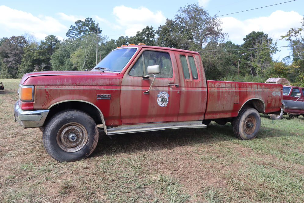 1991 Ford F-250 Equipment Image0