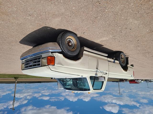 Image of Ford F-250 equipment image 1