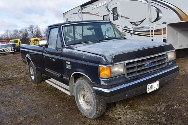 Image of Ford F-250 equipment image 2