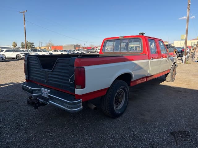 Image of Ford F-350 equipment image 4