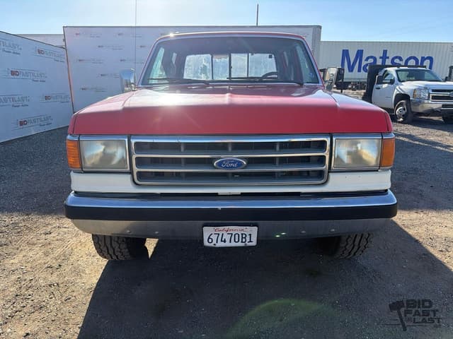 Image of Ford F-350 equipment image 1