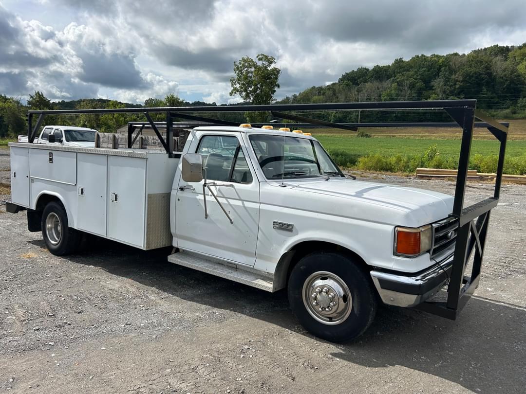 Image of Ford F-350 Primary image