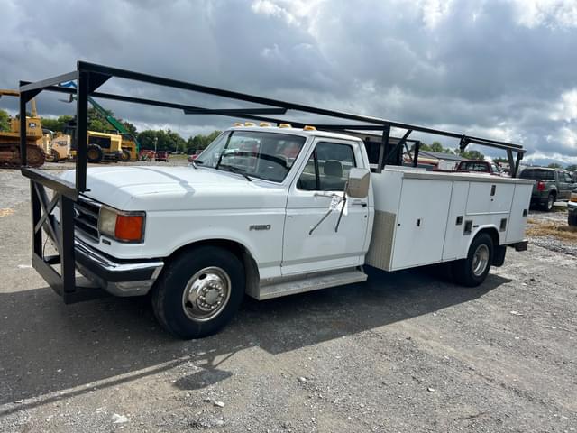 Image of Ford F-350 equipment image 1
