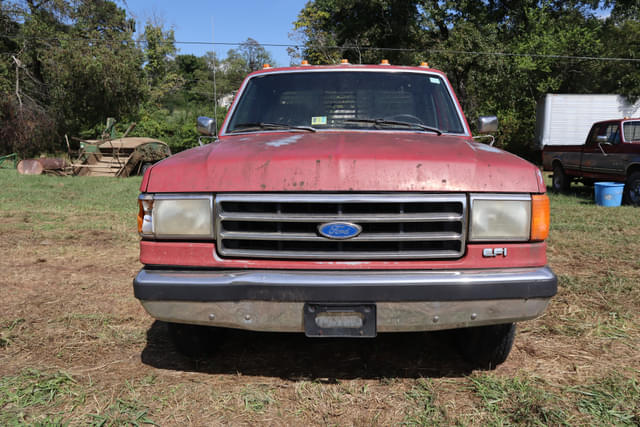 Image of Ford F-350 equipment image 1