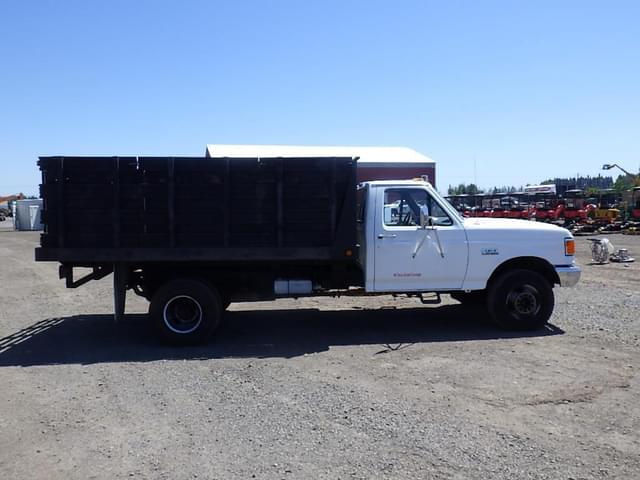 Image of Ford F-450 equipment image 2
