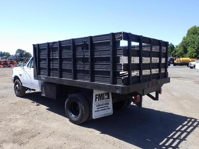 Image of Ford F-450 equipment image 4